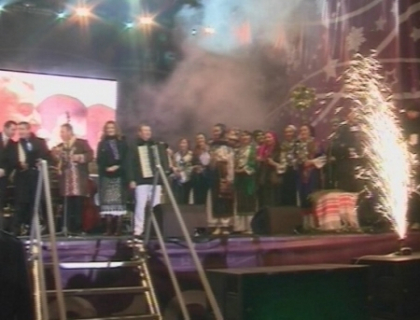 De revelion pe scena. Afla cum si-au sarbatorit revelionul vedetele autohtone De revelion pe scena. Afla cum si-au sarbatorit revelionul vedetele autohtone