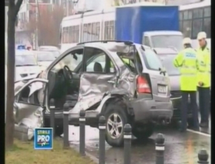 Mircea Lucescu, ranit intr-un accident rutier produs in Bucuresti Mircea Lucescu, ranit intr-un accident rutier produs in Bucuresti