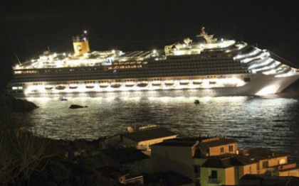 "Scene ca pe Titanic". 8 morti dupa ce un pachebot cu 4.200 de oameni a naufragiat in Toscana "Scene ca pe Titanic". 8 morti dupa ce un pachebot cu 4.200 de oameni a naufragiat in Toscana