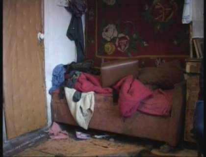 Crima din gelozie. Si-a prins concubina cu prietenul dupa o seara in care au baut toti trei impreuna Crima din gelozie. Si-a prins concubina cu prietenul dupa o seara in care au baut toti trei impreuna