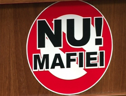 Conditii "Antimafie": Renuntarea la referendumul pentru modificarea Constitutiei si dizolvarea Parlamentului! Conditii "Antimafie": Renuntarea la referendumul pentru modificarea Constitutiei si dizolvarea Parlamentului!