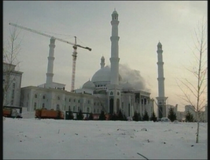 Cupola celei mai mari moschei din capitala Kazahstanului a luat foc! Cupola celei mai mari moschei din capitala Kazahstanului a luat foc!