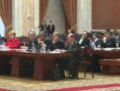 "Alegerea sefului statului cu 51 de mandate!". Ce au mai propus liberalii pentru modificarea Constitutiei "Alegerea sefului statului cu 51 de mandate!". Ce au mai propus liberalii pentru modificarea Constitutiei