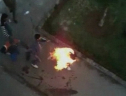 Lipsa locurilor de munca i-a adus la disperare! Cinci marocani si-au dat foc in semn de protest Lipsa locurilor de munca i-a adus la disperare! Cinci marocani si-au dat foc in semn de protest