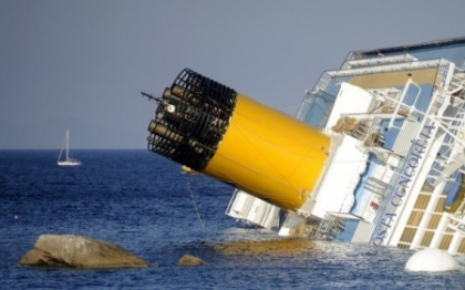 Proprietarii navei scufundate in Italia, buni de plata.Suma uriasa care ar putea fi data pasagerilor Proprietarii navei scufundate in Italia, buni de plata.Suma uriasa care ar putea fi data pasagerilor