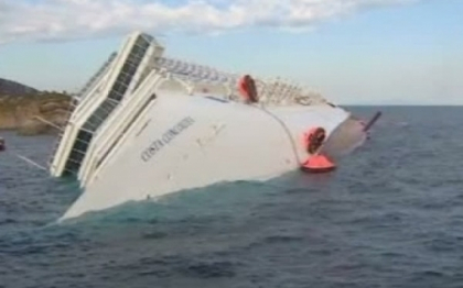 Stare de catastrofa ecologica in zona unde s-a scufundat vasul de croaziera Costa Concordia Stare de catastrofa ecologica in zona unde s-a scufundat vasul de croaziera Costa Concordia