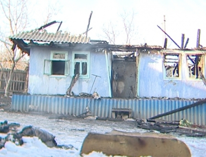 Arsi de vii in propria casa! Sfarsit groaznic pentru doi copii din Nisporeni. "Au murit imbratisati!" Arsi de vii in propria casa! Sfarsit groaznic pentru doi copii din Nisporeni. "Au murit imbratisati!"
