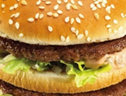 McDonald"™s pierde un "razboi" important. Bucatarul Jamie Oliver scoate la iveala un detaliu socant McDonald"™s pierde un "razboi" important. Bucatarul Jamie Oliver scoate la iveala un detaliu socant