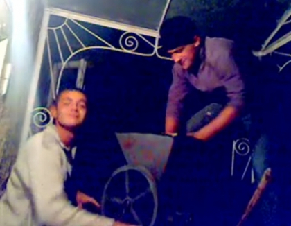 Dovada ca moldovenii stiu sa se distreze! Cum se prepara vinul la Harbovat. SUPER-VIDEO Dovada ca moldovenii stiu sa se distreze! Cum se prepara vinul la Harbovat. SUPER-VIDEO
