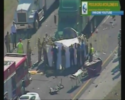 Carnagiu greu de imaginat pe o autostrada din Florida! 20 de vehicole s-au ciocnit in lant! Carnagiu greu de imaginat pe o autostrada din Florida! 20 de vehicole s-au ciocnit in lant!