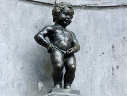 Manneken-Pis nu mai urineaza. Celebra statuie a inghetat!