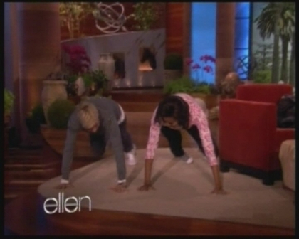 Michelle Obama, intr-o forma sportiva de invidiat! A facut 25 de flotari, la un talk-show, in direct.