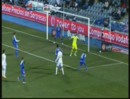 Real Madrid si Barcelona pastreaza intre ele 7 puncte distanta. Galacticii au invins cu 1 la 0 formatia Getafe