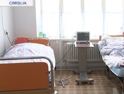 A inghetat... in casa! Un barbat din Cimislia a murit la spital de hipotermie! VIDEO A inghetat... in casa! Un barbat din Cimislia a murit la spital de hipotermie! VIDEO