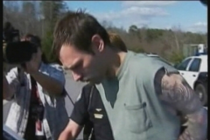 S-a aparat cum a putut! O fetita a reusit sa scape din mainele unui individ care a atacat-o S-a aparat cum a putut! O fetita a reusit sa scape din mainele unui individ care a atacat-o