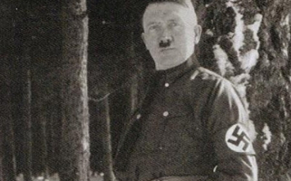 Fotografia pe care Hitler a incercat sa o ascunda de istorie. De ce ii era atat de rusine de ea