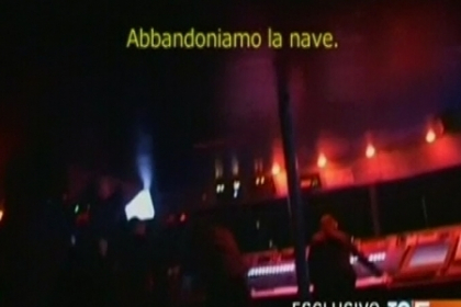 Dovada ca Schettino nu se grabea sa-si salveze pasagerii! Imagini scandaloase de pe Costa Concordia Dovada ca Schettino nu se grabea sa-si salveze pasagerii! Imagini scandaloase de pe Costa Concordia