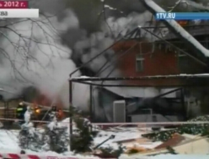 O zi a indragostitilor de cosmar! Un restaurant din Rusia a luat foc dupa ce doua butelii de gaz au explodat O zi a indragostitilor de cosmar! Un restaurant din Rusia a luat foc dupa ce doua butelii de gaz au explodat