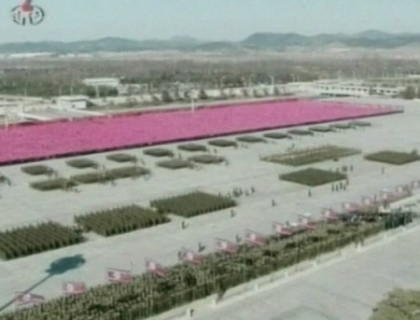 Parada militara de amploare in Coreea de Nord cu ocazia a 70 de ani de la nasterea lui Kim Jong Il Parada militara de amploare in Coreea de Nord cu ocazia a 70 de ani de la nasterea lui Kim Jong Il