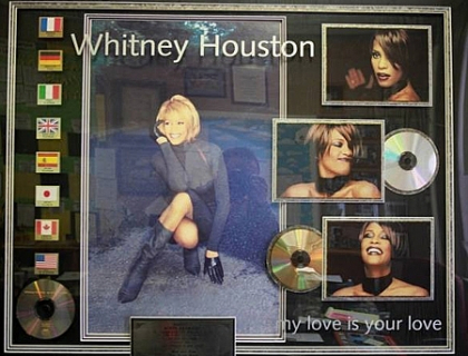 "Whitney Houston avea demoni in ea!" Dezvaluirea socanta a antrenorului vocal al solistei