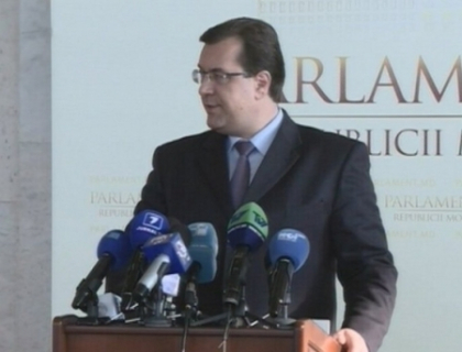 "Daca va fi cazul, voi forta nota pentru ca saptamana viitoare sa fie stabilita data alegerilor prezidentiale"