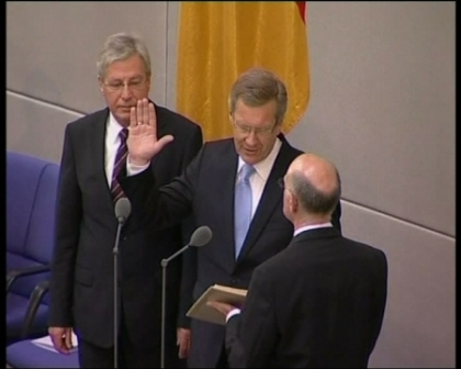 Presedintele Germaniei a demisionat, in urma unui scandal de coruptie! Presedintele Germaniei a demisionat, in urma unui scandal de coruptie!