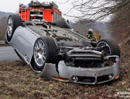 Asa arata un BMW Z8 facut praf si intors cu rotile-n sus