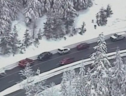 Avalansa ucigasa in statul Washington! Cel putin trei oameni au murit acoperiti cu zapada Avalansa ucigasa in statul Washington! Cel putin trei oameni au murit acoperiti cu zapada
