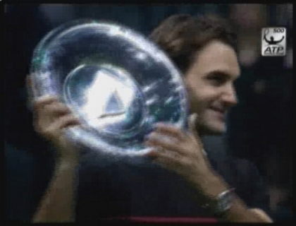 Roger Federer, din nou rege! A cucerit cel de-al 71-lea trofeu din cariera! Roger Federer, din nou rege! A cucerit cel de-al 71-lea trofeu din cariera!