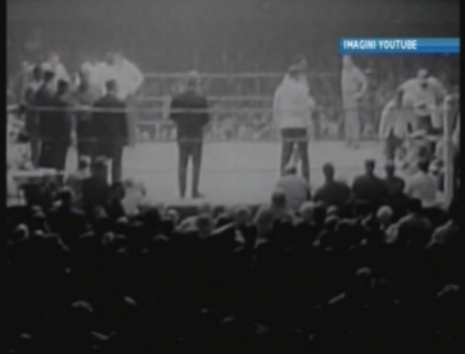 Manusile lui Muhammad Ali, vandute cu 1.100.000 de dolari! Manusile lui Muhammad Ali, vandute cu 1.100.000 de dolari!