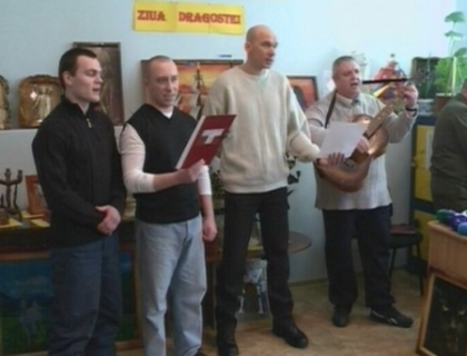 Si detinutii sarbatoresc Dragobetele! Au cantat si au facut declaratii de dragoste dupa gratii