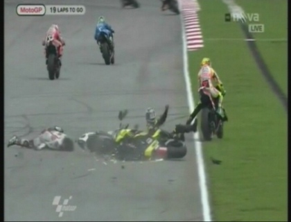 Debut dramatic. Un pilot de numai 17 ani a murit pe circuitul moto Debut dramatic. Un pilot de numai 17 ani a murit pe circuitul moto