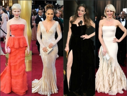 Angelina Jolie si Jennifer Lopez, cele mai sexy aparitii de la premiile Oscar. Vezi topul rochiilor Angelina Jolie si Jennifer Lopez, cele mai sexy aparitii de la premiile Oscar. Vezi topul rochiilor