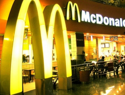McDonald\'s renunta la traditie, ca sa castige mai multi clienti. Cum arata cel mai nou produs