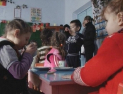 Alimentati o data pe zi, indura frigul si mizeria din grupe! Scandal la o gradinita din Drochia! Alimentati o data pe zi, indura frigul si mizeria din grupe! Scandal la o gradinita din Drochia!