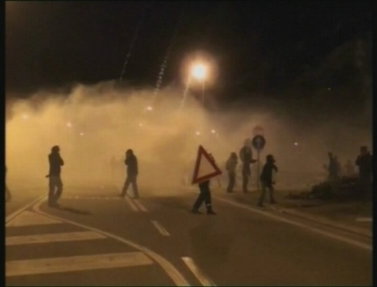 Noapte tensionata la Torino! Mai multi oraseni s-au luat la bataie cu politstii. Ce i-a nemultumit Noapte tensionata la Torino! Mai multi oraseni s-au luat la bataie cu politstii. Ce i-a nemultumit