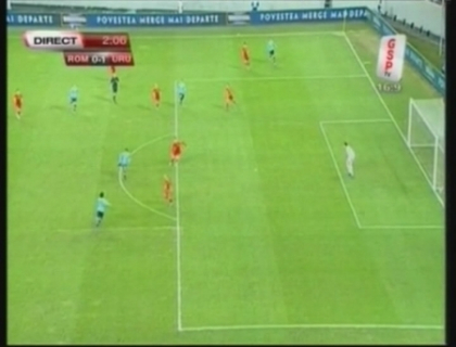 Superduelul dintre Romania si Uruguay, marcat de incidente! Suporterii l-au injurat pe Mircea Sandu Superduelul dintre Romania si Uruguay, marcat de incidente! Suporterii l-au injurat pe Mircea Sandu