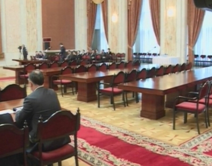 Chiulangiii din parlament vor fi sanctionati! Comunistii critica decizia adoptata de Parlament Chiulangiii din parlament vor fi sanctionati! Comunistii critica decizia adoptata de Parlament