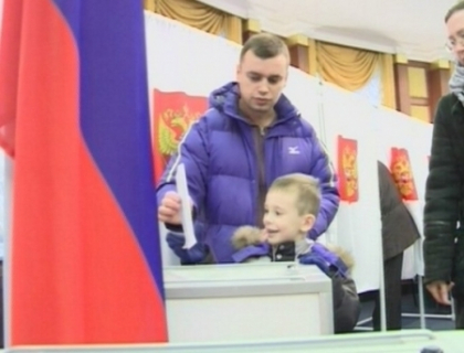 Cozi la Ambasada Rusiei la Chisinau! Rusii din Moldova si-au votat presedintele Cozi la Ambasada Rusiei la Chisinau! Rusii din Moldova si-au votat presedintele