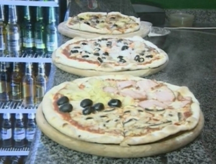Cine prepara cea mai buna pizza? Competitie culinara inedita organizata la Chisinau Cine prepara cea mai buna pizza? Competitie culinara inedita organizata la Chisinau