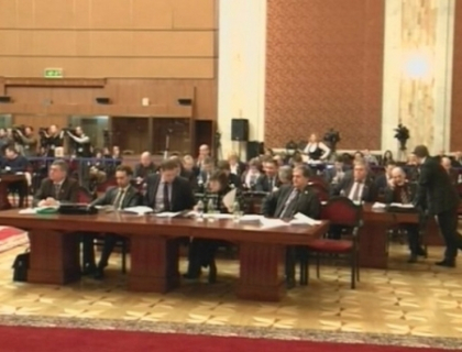 Iata este, iata nu-i! Vicepresedintele Parlamentului, Artur Resetnicov, demis din functie Iata este, iata nu-i! Vicepresedintele Parlamentului, Artur Resetnicov, demis din functie