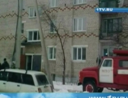 A dat foc apartamentului in care se afla cu sotia sa si cei 7 copii! Gestul unui barbat sinucigas a zguduit Rusia
