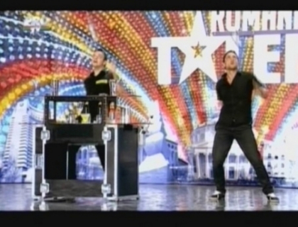 Mihai Petre, la un tangou cu o batranica! Ce surprize ne asteapta la Romanii au Talent Mihai Petre, la un tangou cu o batranica! Ce surprize ne asteapta la Romanii au Talent