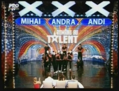 Au cantat la dovleci si au dansat fara sa auda vreun sunet. Cele mai neobisnuite talente la "Romanii au talent"