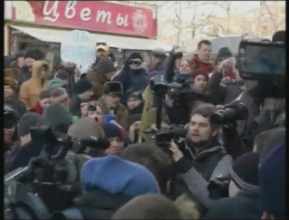 Mars de amploare anti-Putin la Moscova. 10 mii de oameni au iesit in strada. Un lider al opozitiei, arestat! Mars de amploare anti-Putin la Moscova. 10 mii de oameni au iesit in strada. Un lider al opozitiei, arestat!