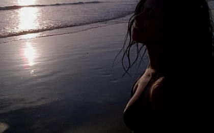 Fara machiaj si in costum de baie. N-ai mai vazut-o de mult pe Inna sa arate asa. FOTO Fara machiaj si in costum de baie. N-ai mai vazut-o de mult pe Inna sa arate asa. FOTO