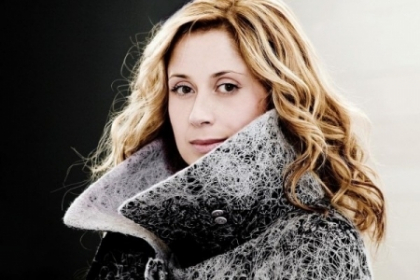 Lara Fabian a ajuns la Chisinau! Vezi prima fotografie cu artista la hotel