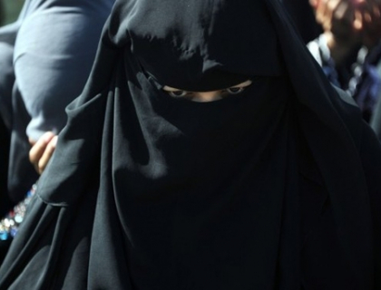 Povestea dramatica a unei fetite de 16 ani ii face pe marocani sa ceara schimbarea legii islamice