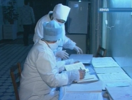 Un bebelus de patru luni a murit la o zi dupa ce i-a fost adminsitrat un vaccin! Un bebelus de patru luni a murit la o zi dupa ce i-a fost adminsitrat un vaccin!