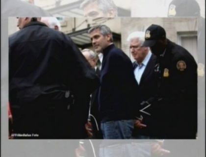 George Clooney a fost ARESTAT dupa ce a protestat in fata ambasadei Sudanului din Washington George Clooney a fost ARESTAT dupa ce a protestat in fata ambasadei Sudanului din Washington